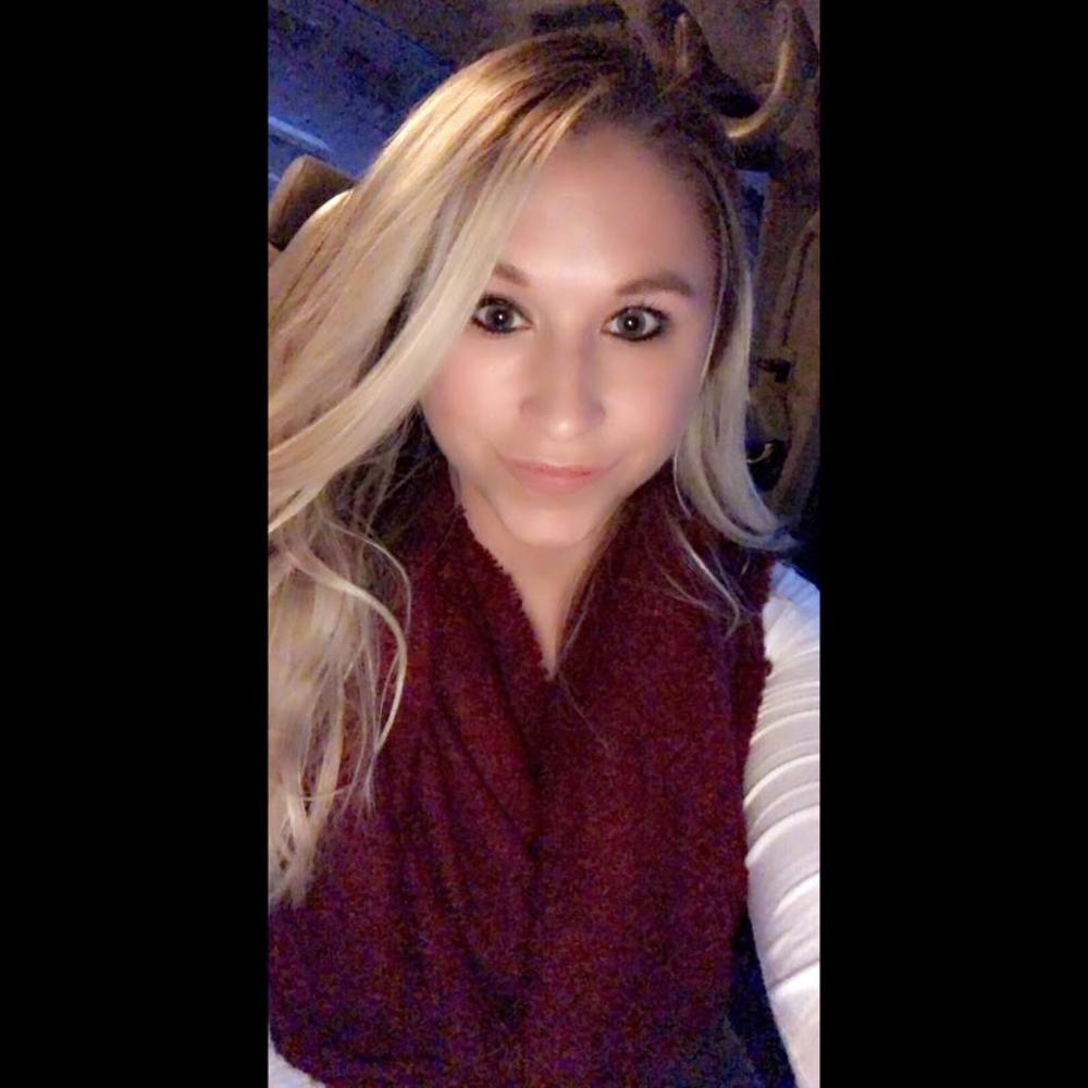 Meet your Posher, Kayla